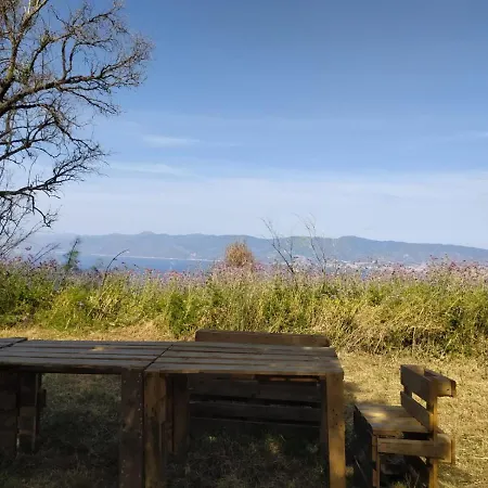 Sant'anna In Oliveta Biologica Con Vista Sullo Stretto Di Messina 营地 *