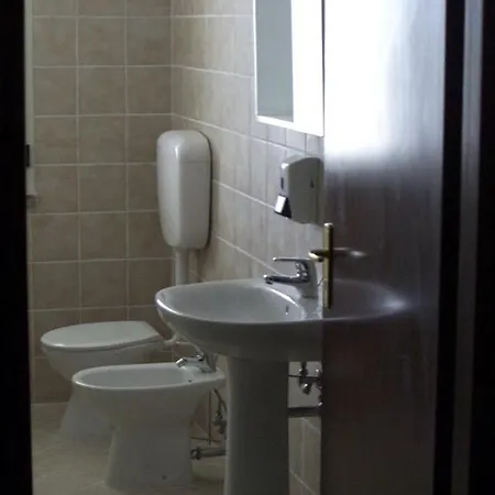 Camping Sant'anna In Oliveta Biologica Con Vista Sullo Stretto Di Messina *