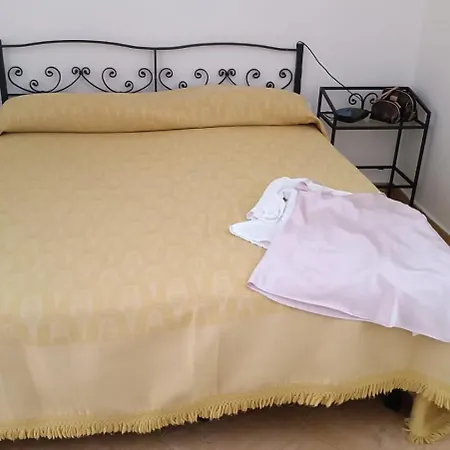 Camping Sant'anna In Oliveta Biologica Con Vista Sullo Stretto Di Messina *