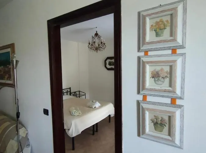 キャンプ場 Sant'anna In Oliveta Biologica Con Vista Sullo Stretto Di Messina Orti