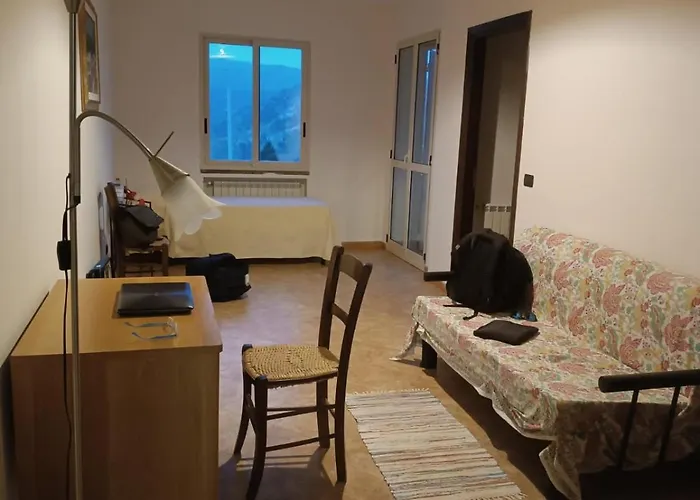 Parque de Campismo Sant'anna In Oliveta Biologica Con Vista Sullo Stretto Di Messina Orti